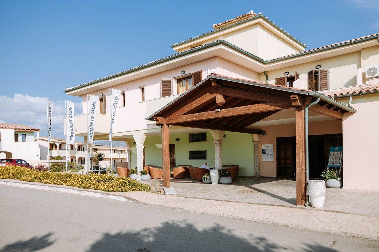 Baia Delle Mimose Aparthotel บาเดซี ภายนอก รูปภาพ