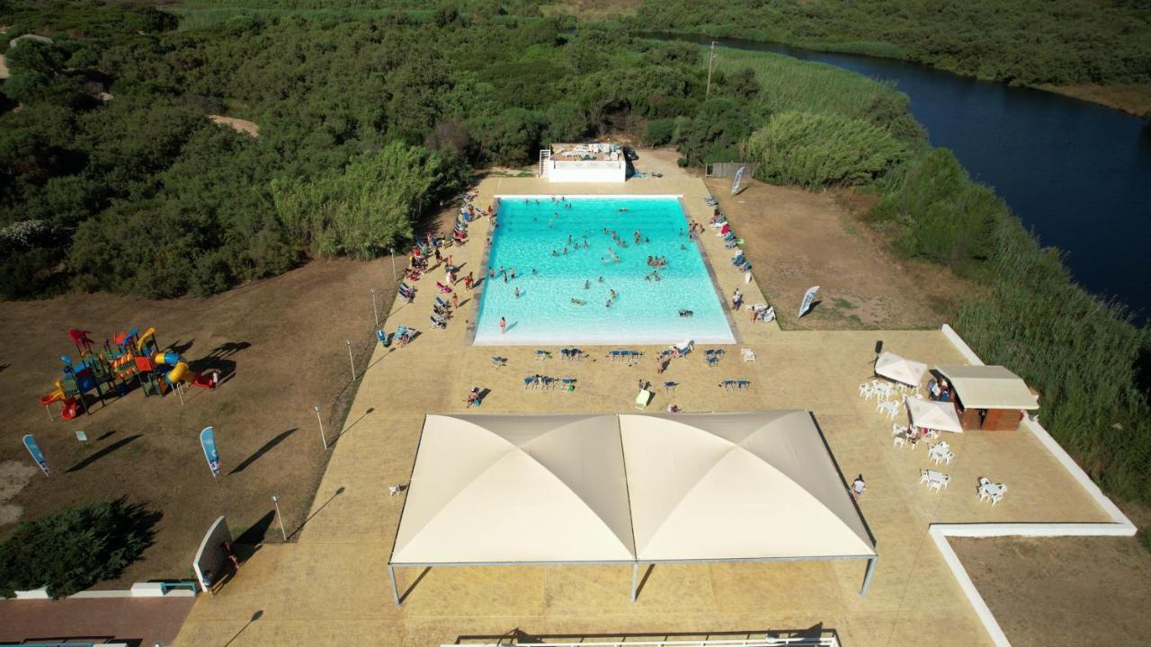Baia Delle Mimose Aparthotel บาเดซี ภายนอก รูปภาพ