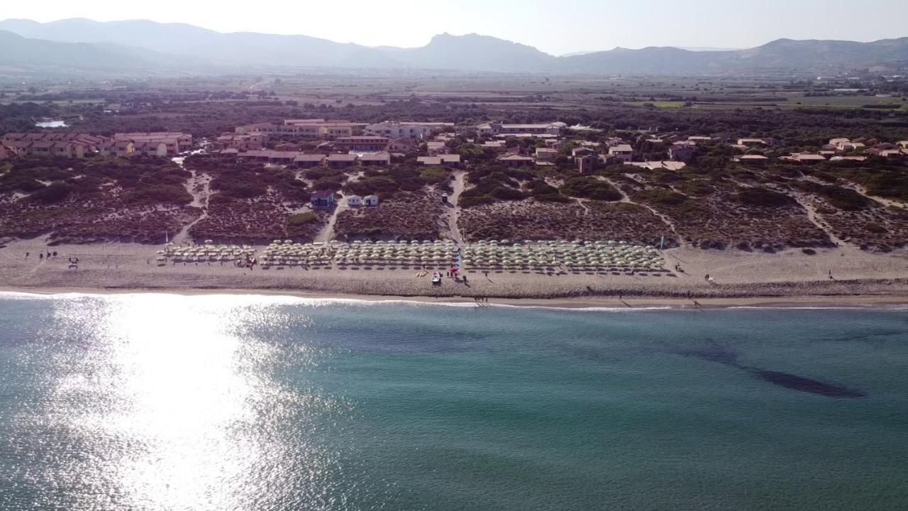 Baia Delle Mimose Aparthotel บาเดซี ภายนอก รูปภาพ