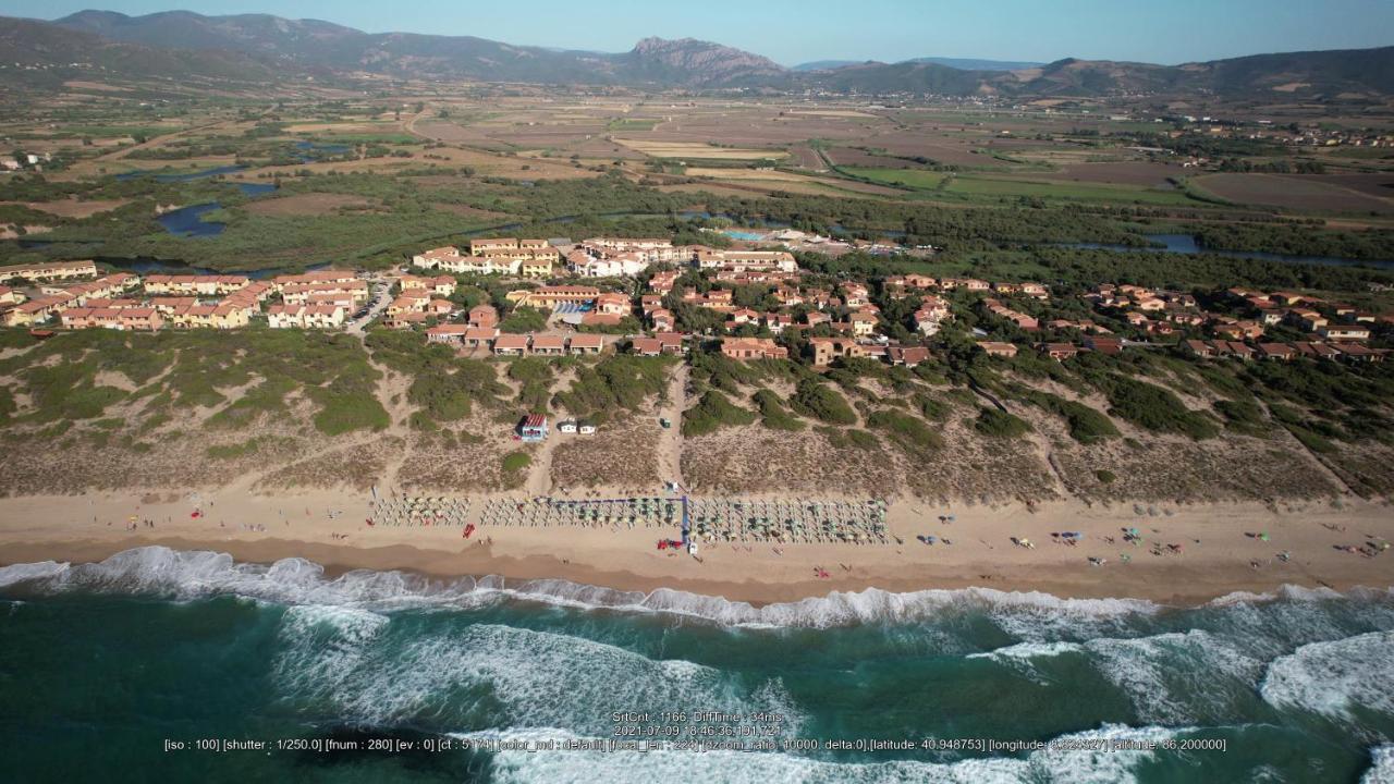 Baia Delle Mimose Aparthotel บาเดซี ภายนอก รูปภาพ