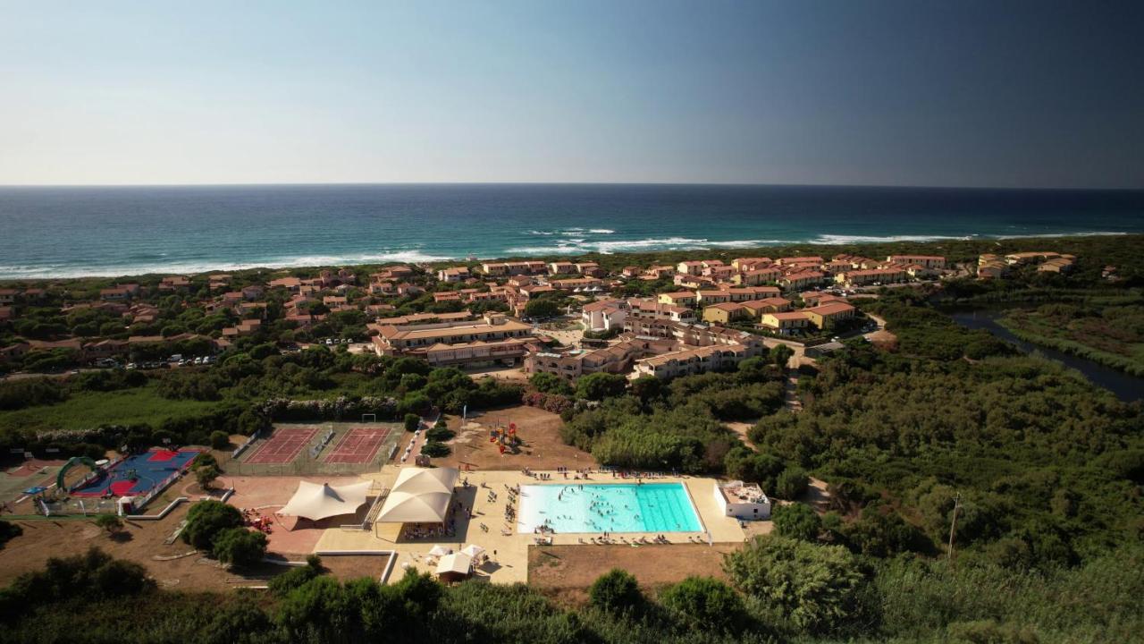 Baia Delle Mimose Aparthotel บาเดซี ภายนอก รูปภาพ