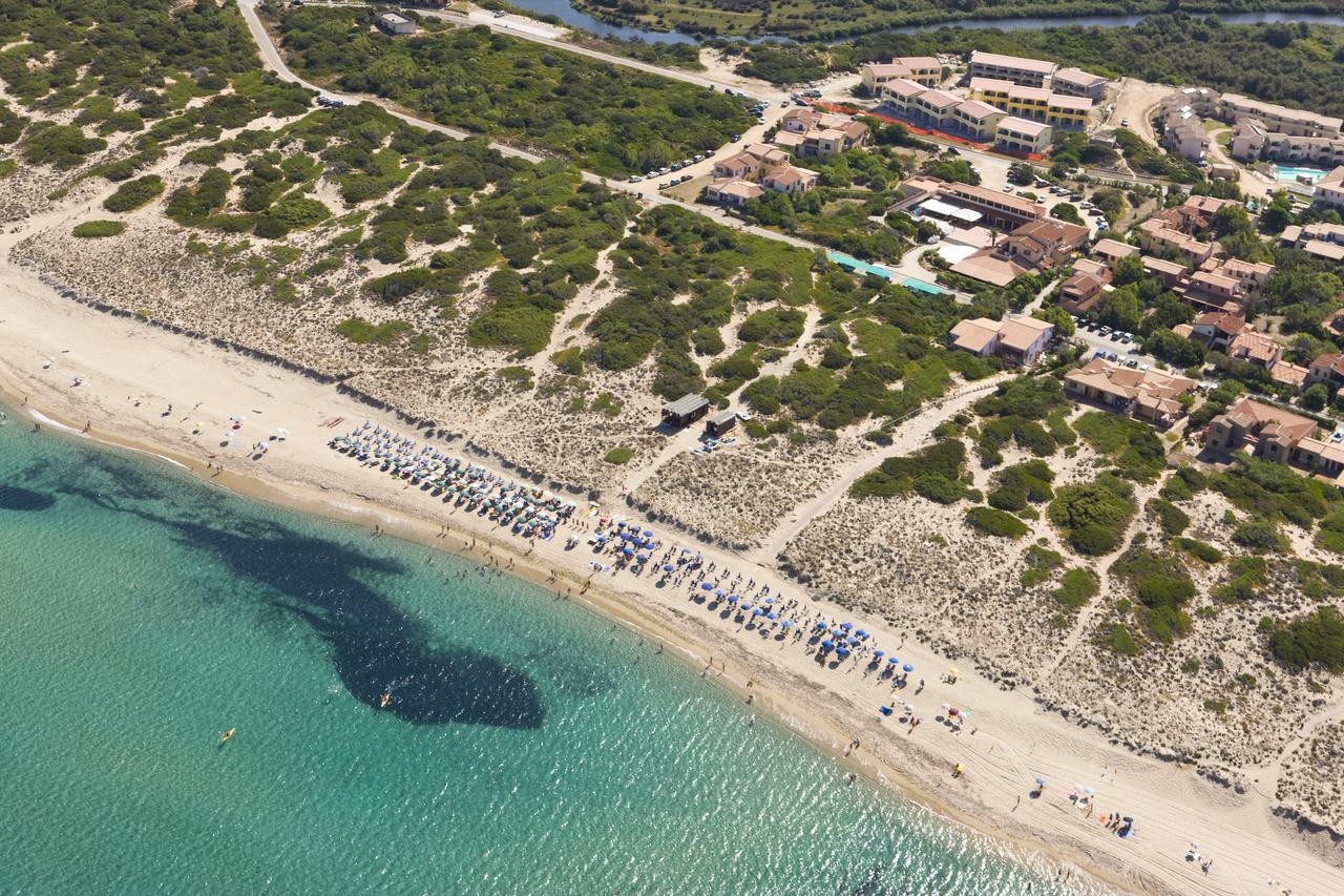 Baia Delle Mimose Aparthotel บาเดซี ภายนอก รูปภาพ