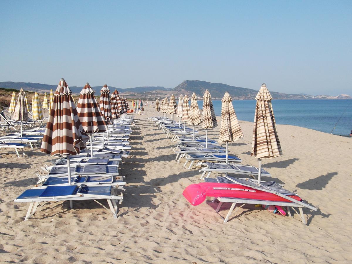 Baia Delle Mimose Aparthotel บาเดซี ภายนอก รูปภาพ